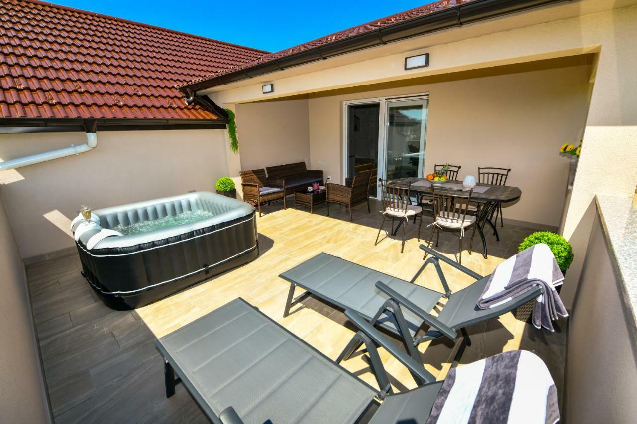 Cambi Lux Apartment Otok  Dış mekan fotoğraf