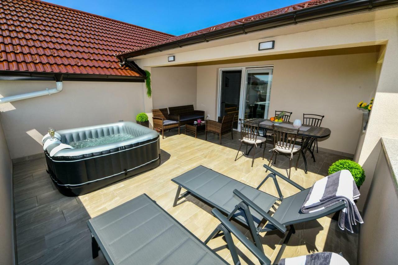 Cambi Lux Apartment Otok  Dış mekan fotoğraf